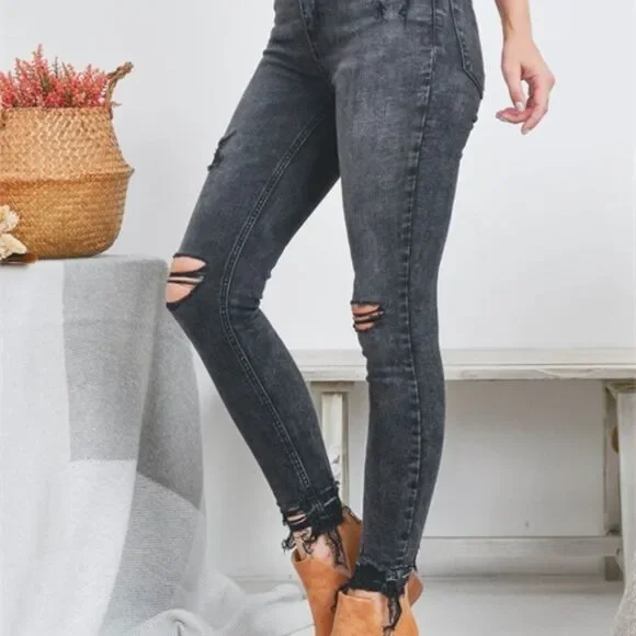 Clearance- Sizes 0-15 BLACK DISTRESSED JEANS - Picture 4 of 10